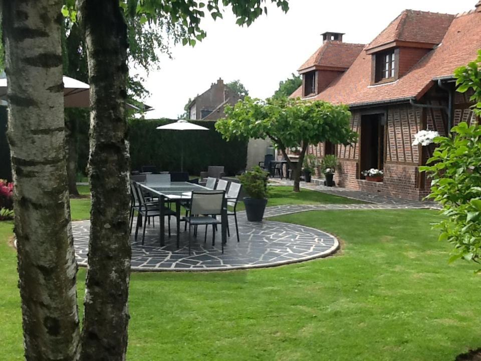 Les Chambres De Paule Thieulloy-l'Abbaye Eksteriør billede